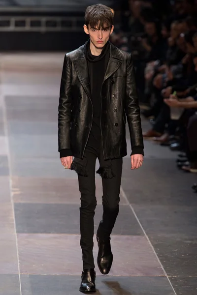 Look 23